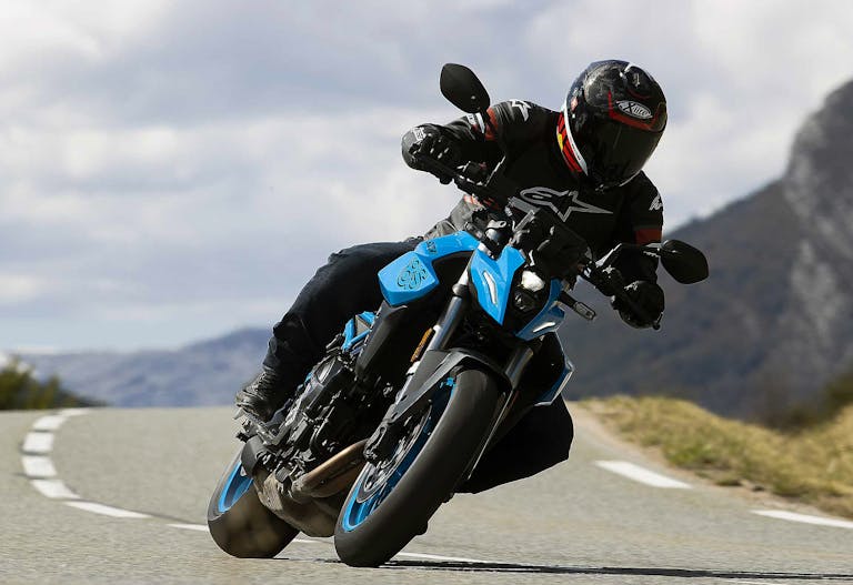 Suzuki GSX-8S