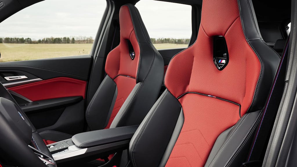Nuova BMW X1 M35i xDrive, i sedili M Sport