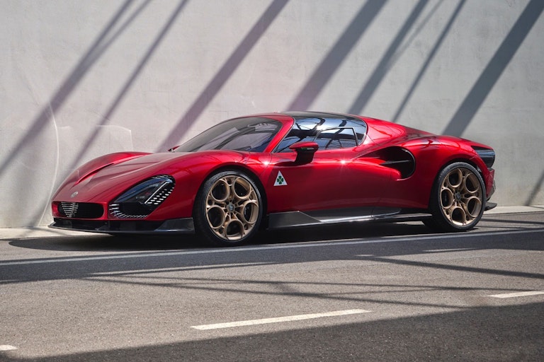 Alfa Romeo 33 Stradale 2023