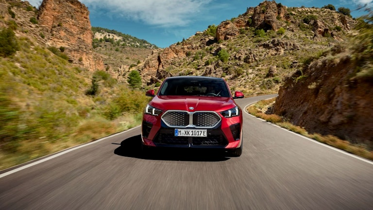 Nuova BMW iX2