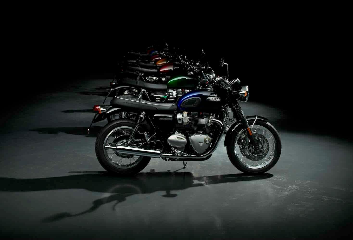 triumph bonneville stealth edition gamma completa foto in stuio