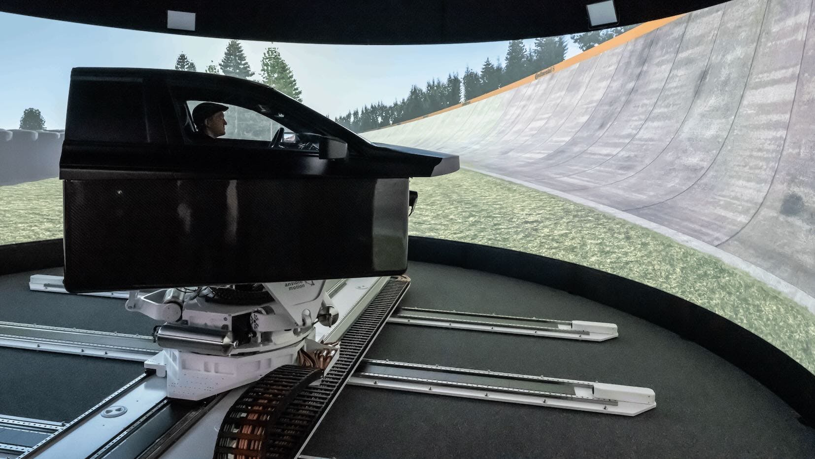 Il nuovo simulatore di guida DIL Continental