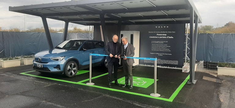 C.A.R. Room Volvo Roma inaugurazione colonnina Poerstop