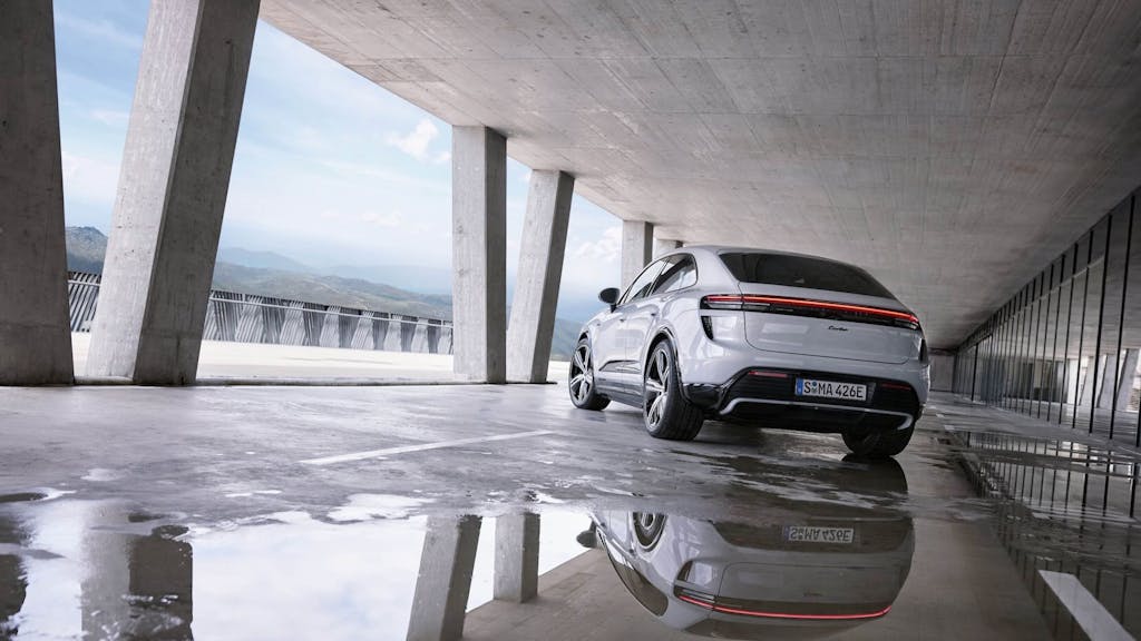 Porsche Macan elettrica 2024