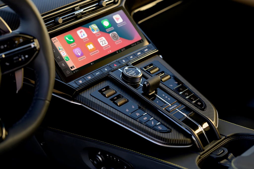 Nuova Aston Martin Vantage 2024 console centrale