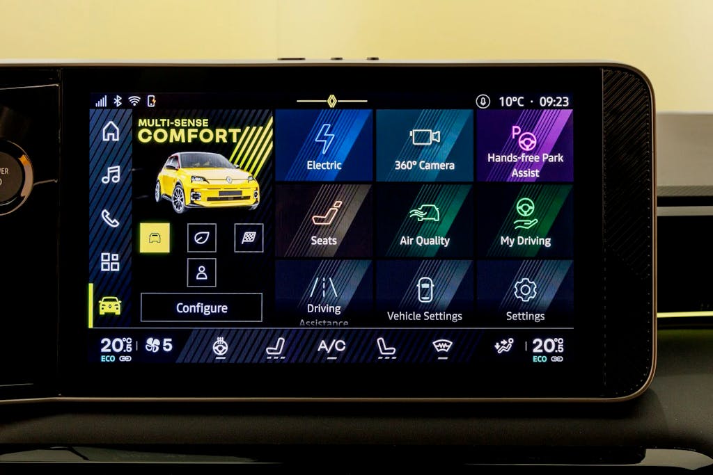 Renault 5 E-Tech Electric display infotainment