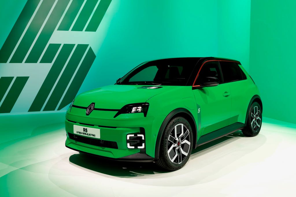 Renault 5 E-Tech Electric verde