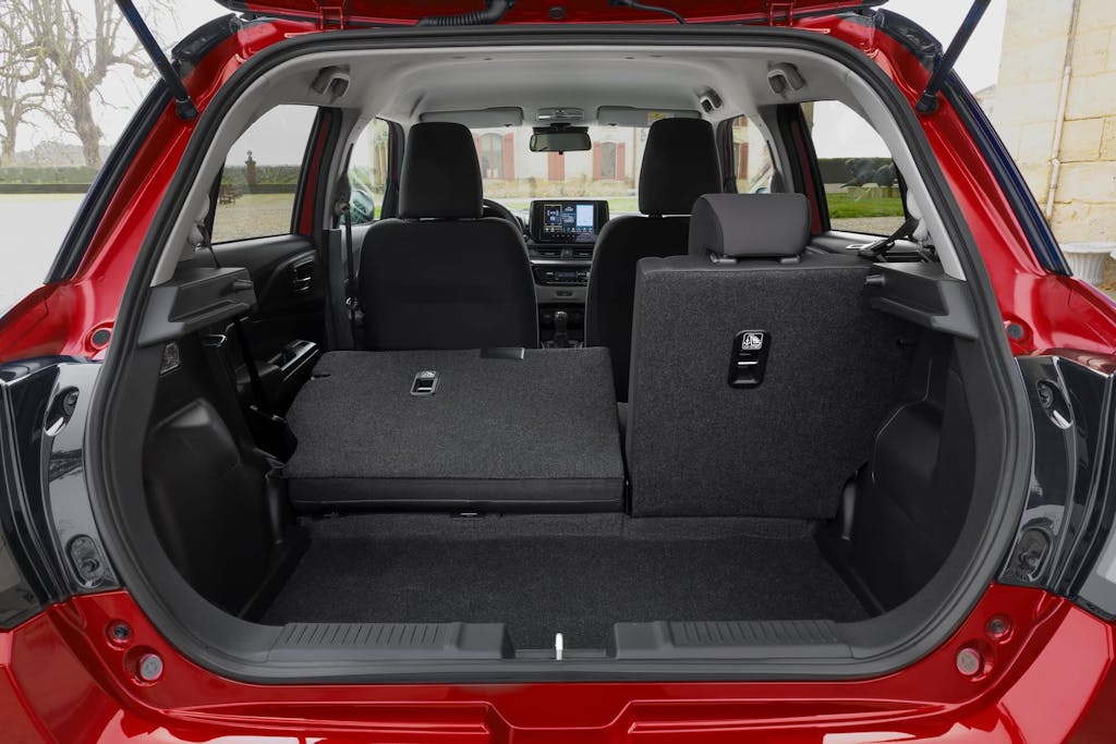 Suzuki Swift 2024 bagagliaio