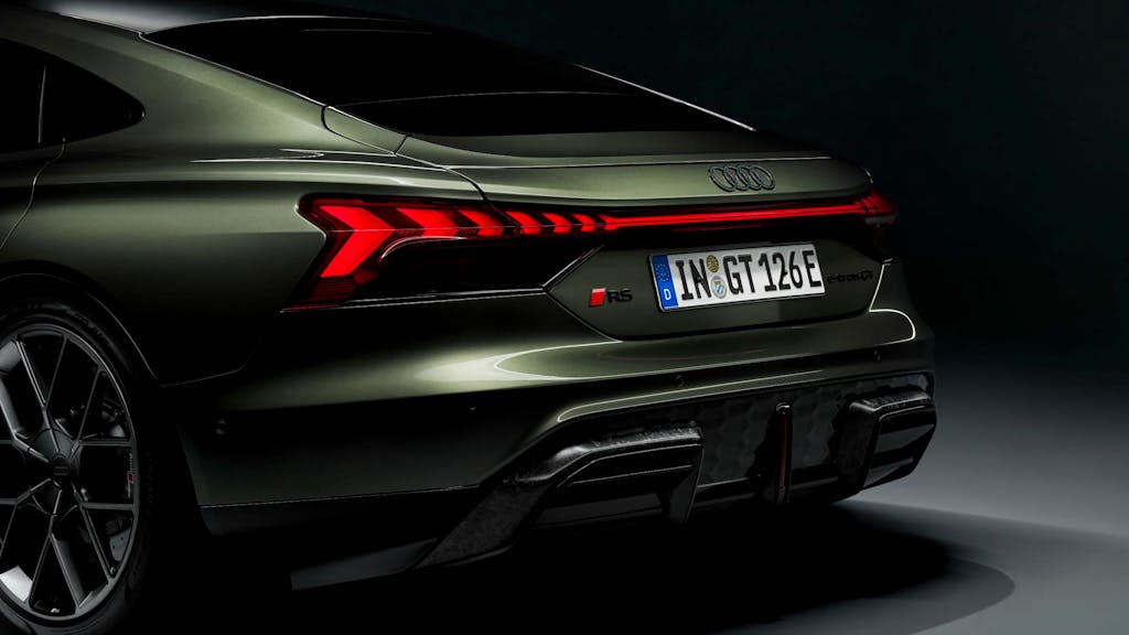 Nuova Audi RS e-tron GT performance 2024