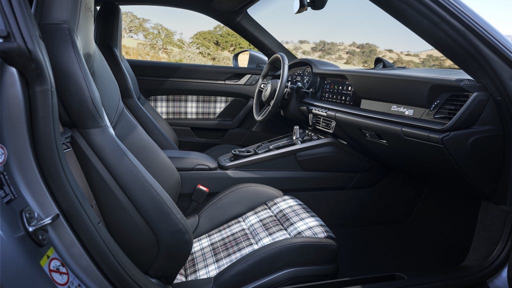interni Porsche 911 Turbo 50 Years