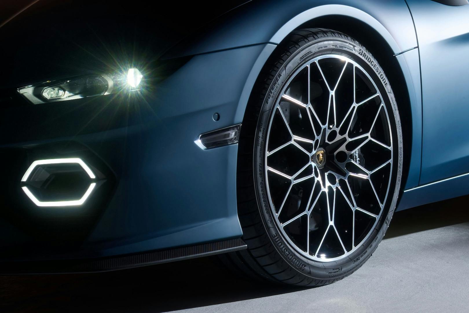 Cerchio Lamborghini Temerario con pneumatici Bridgestone