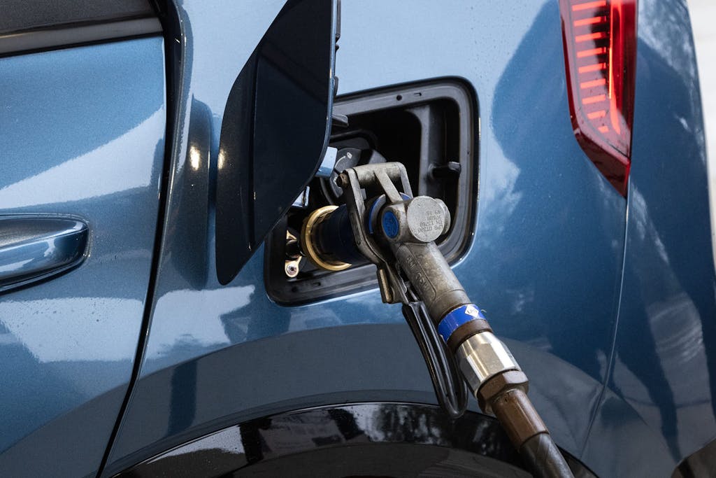 Nuova Kia Niro 1.6 GDi HEV Tri-Fuel Gpl, bocchettone di riformimento
