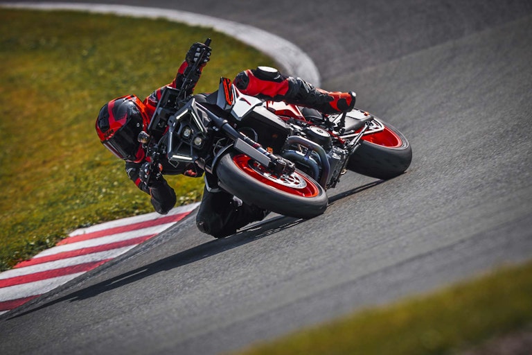 KTM 990 DUke in pista