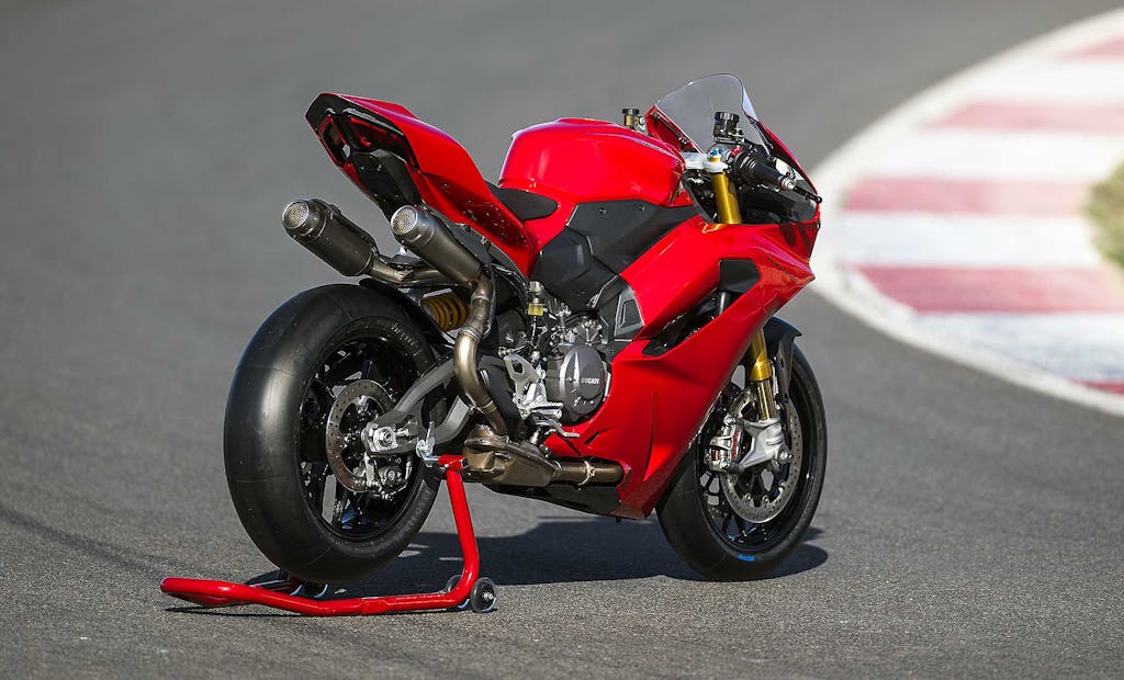 Ducati Panigale V2 S 2025