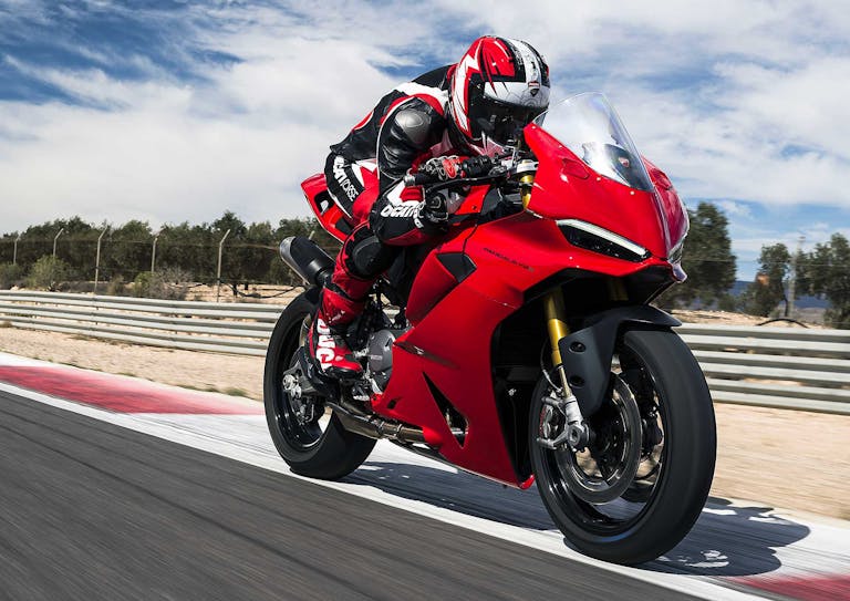 Ducati Panigale V2 S 2025