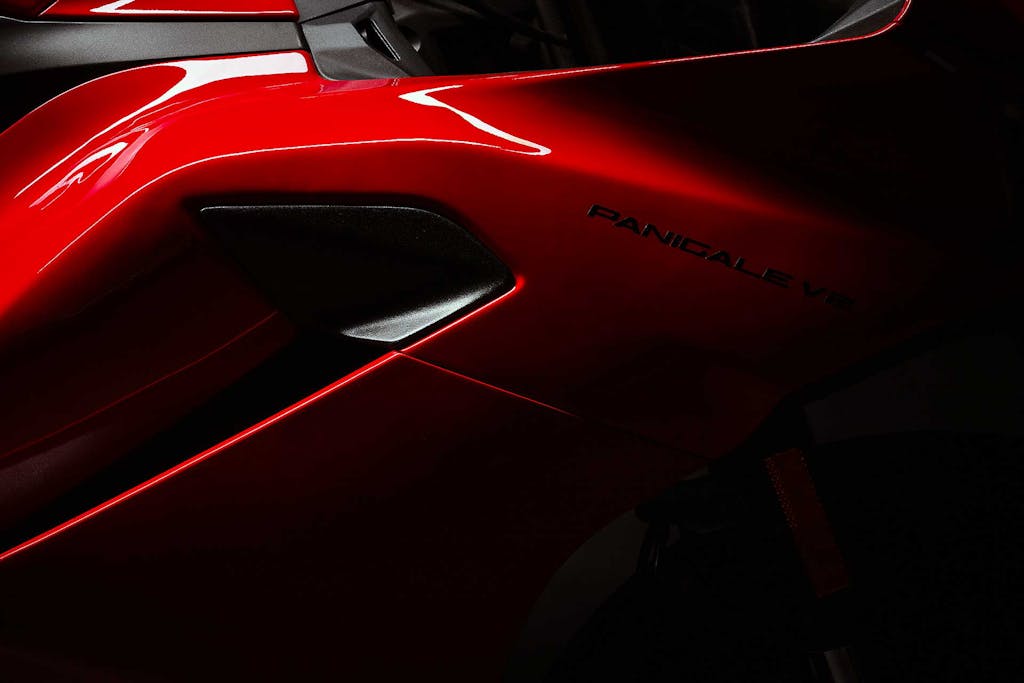 Ducati Panigale V2 S 2025