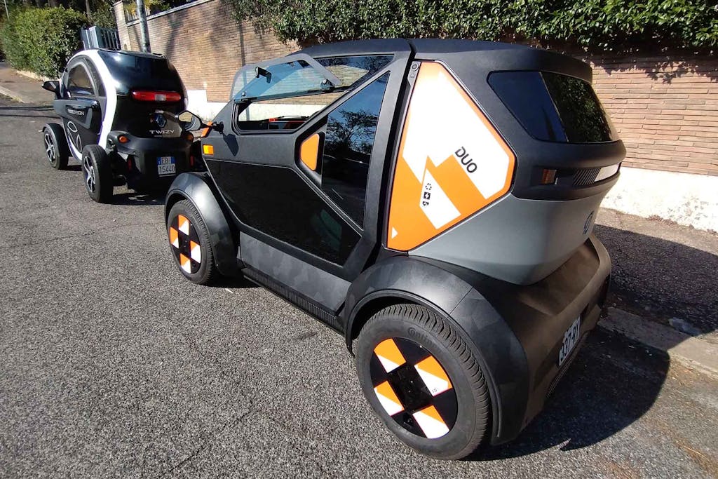 Nuova Mobilize Duo a confronto con la precedente Twizy