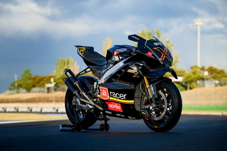 Aprilia RSV4 ex3ma