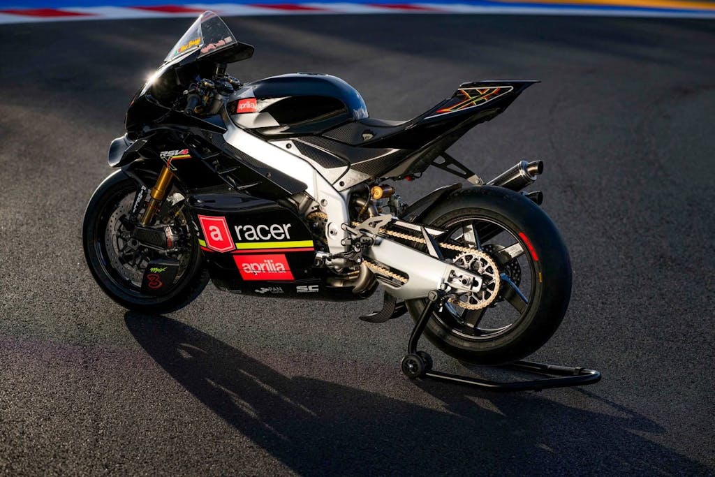 Aprilia RSV4 ex3ma