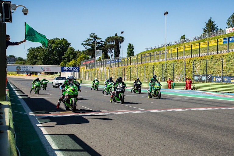 Trofeo Kawasaki ZX-4RR 2025