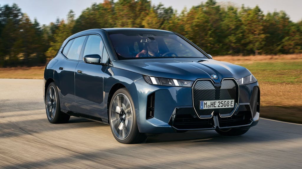Nuova BMW iX 2025
