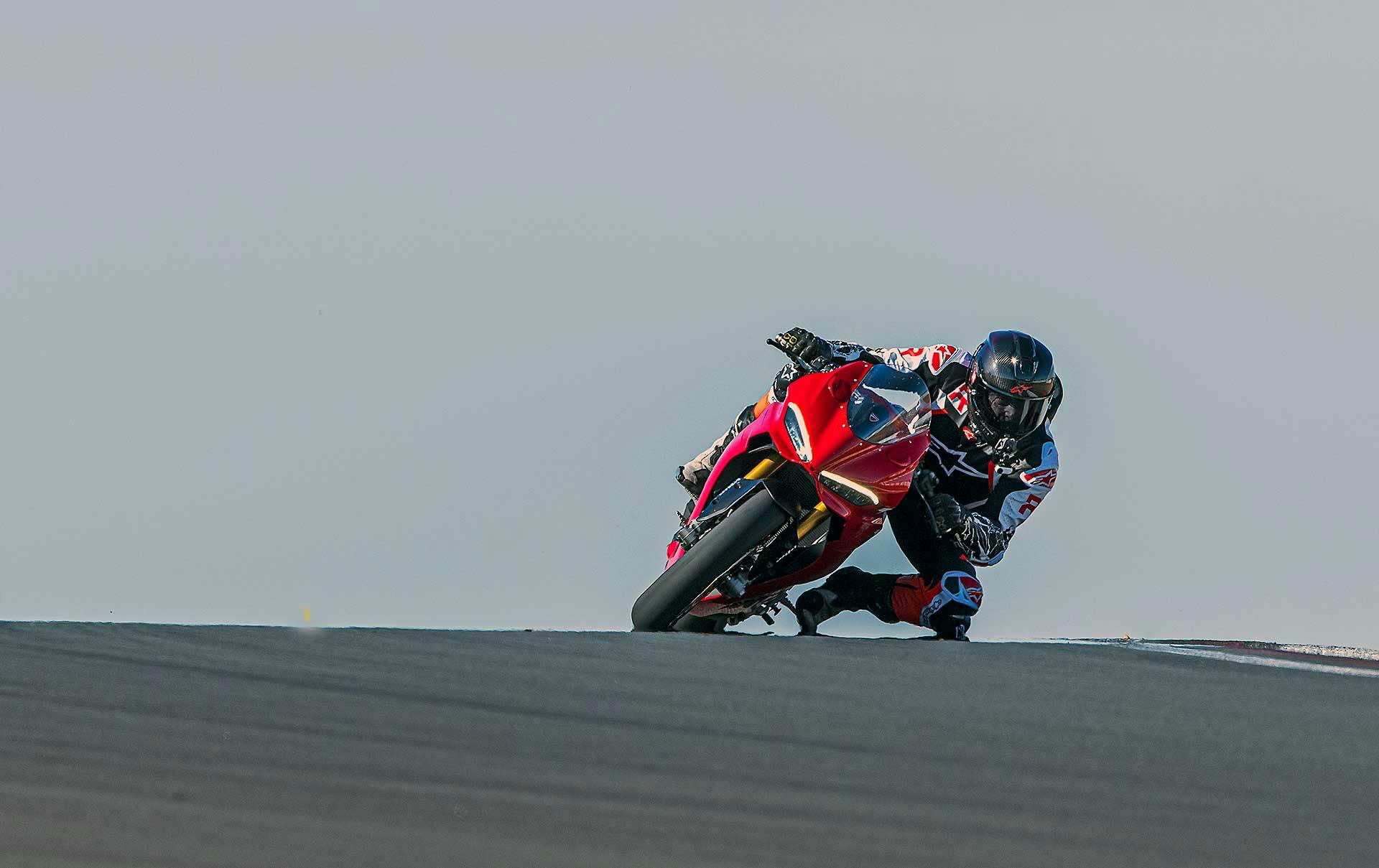 Ducati Panigale V2S 2025