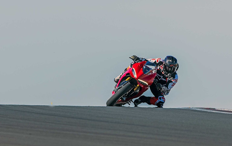 Ducati Panigale V2S 2025