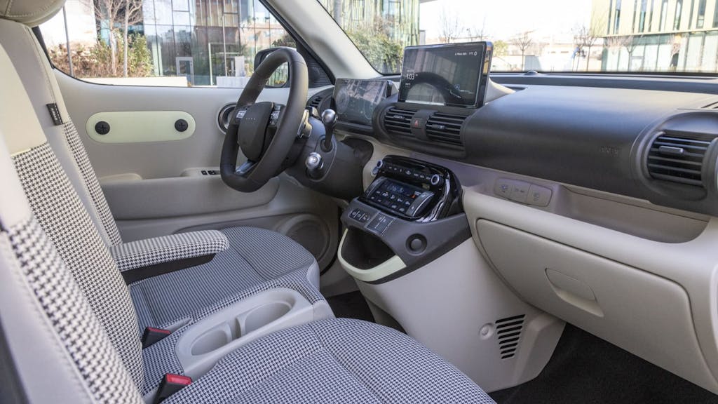 Hyundai Inster, plancia e comandi