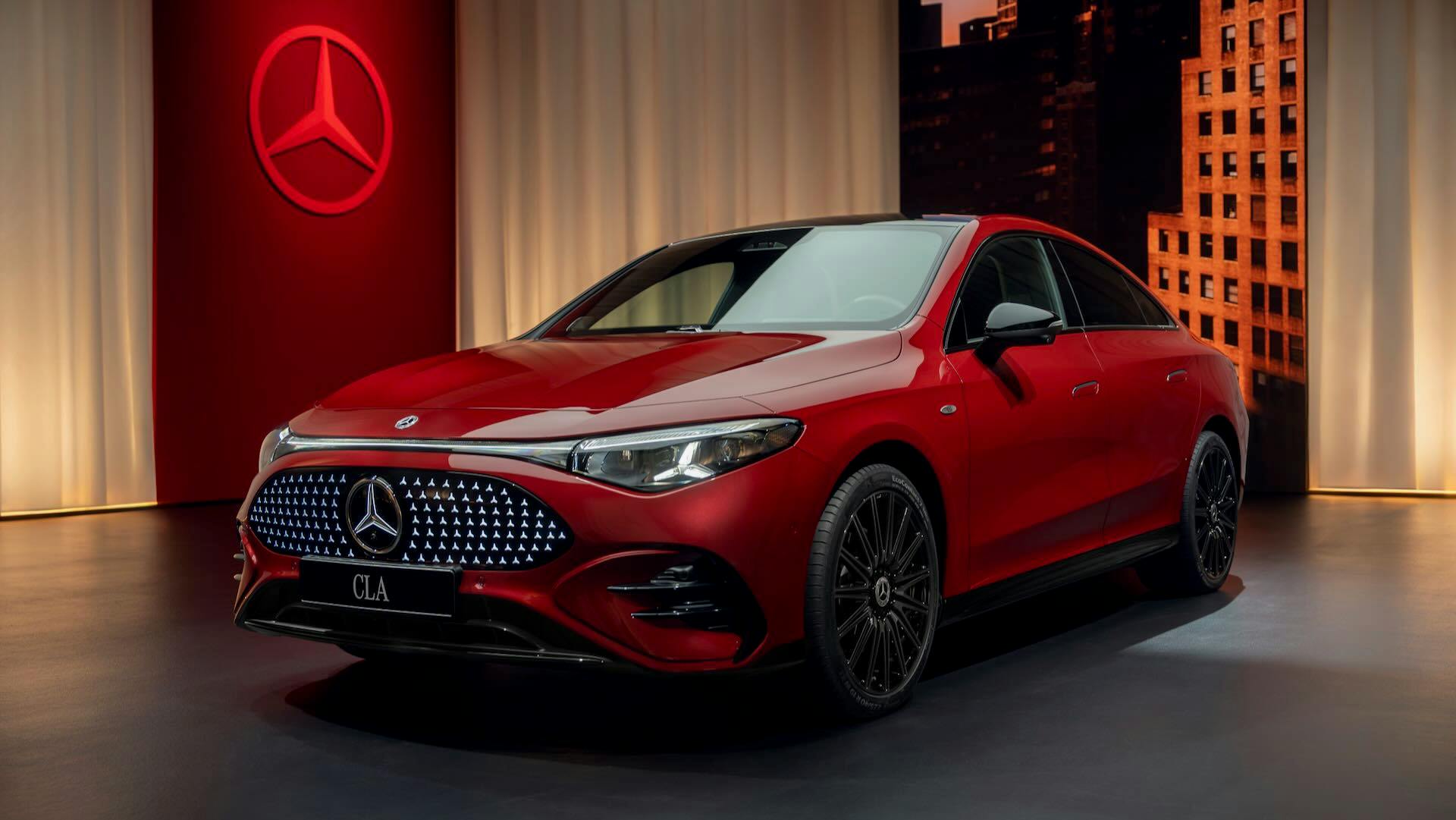 Nuova Mercedes-Benz CLA 2025