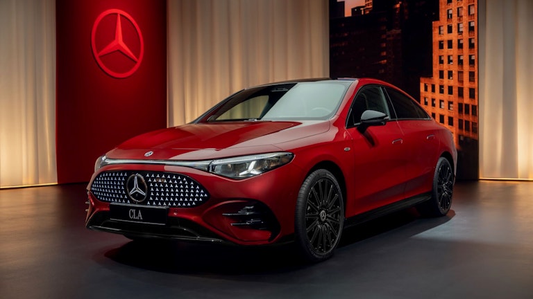 Nuova Mercedes-Benz CLA 2025