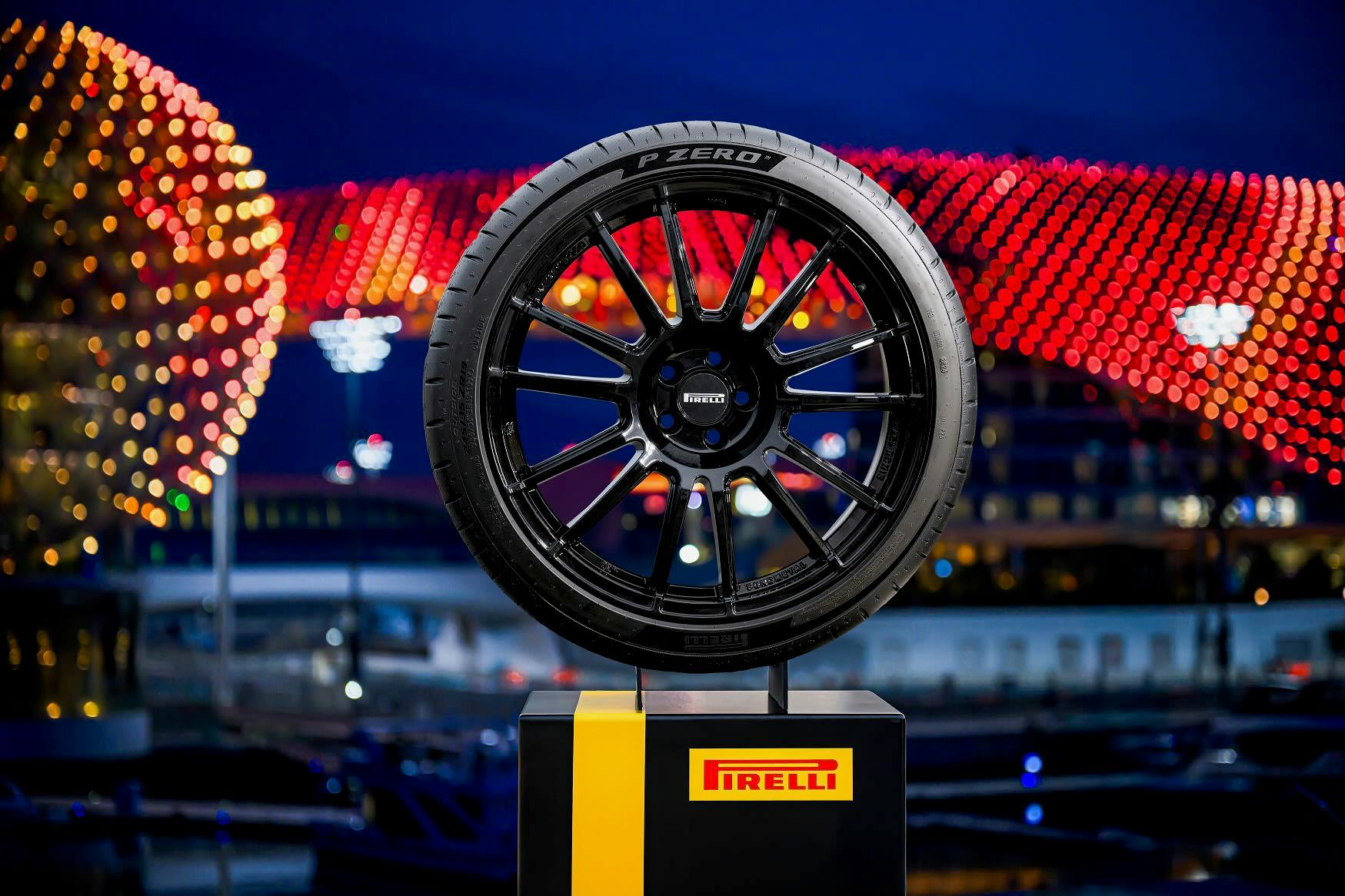 Pirelli P Zero 2025