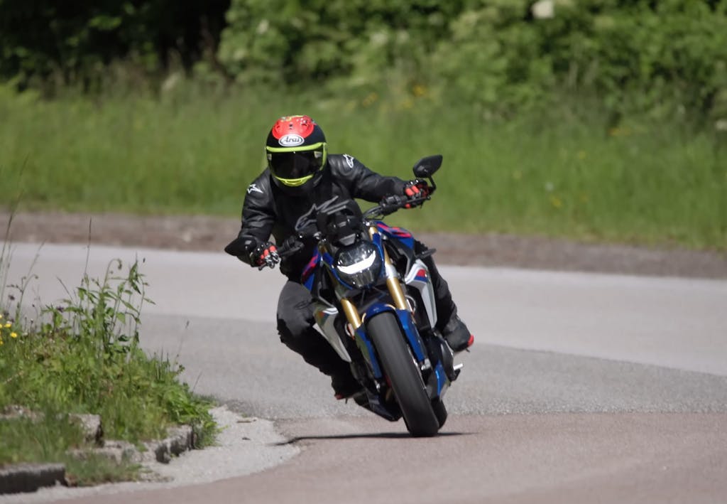 BMW F 900 R 2025