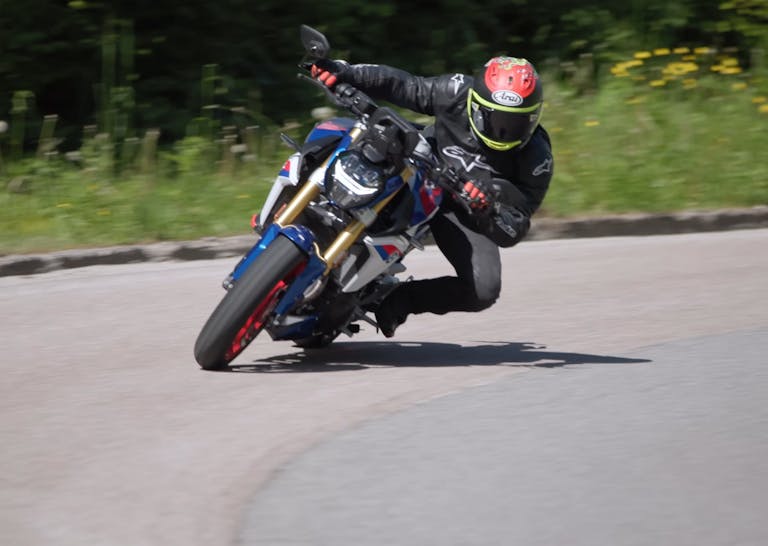 BMW F 900 R 2025
