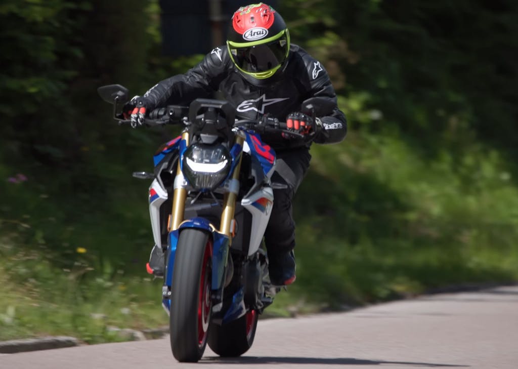 BMW F 900 R 2025