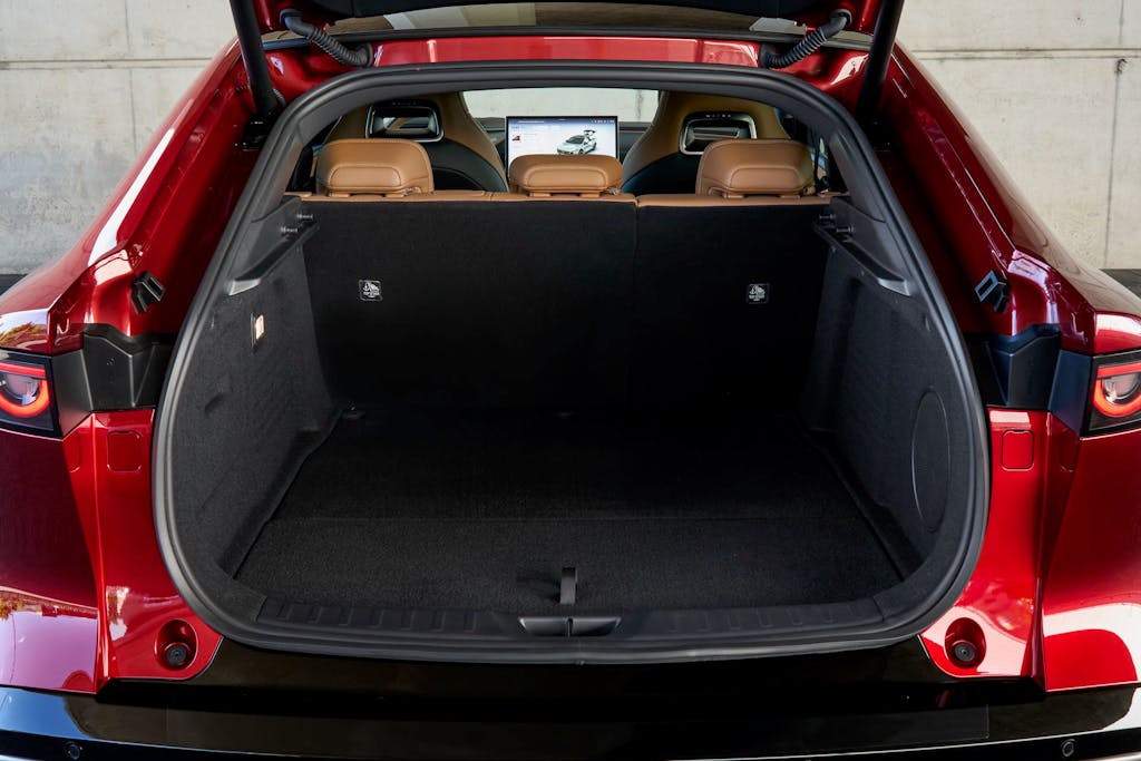 bagagliaio Mazda6e