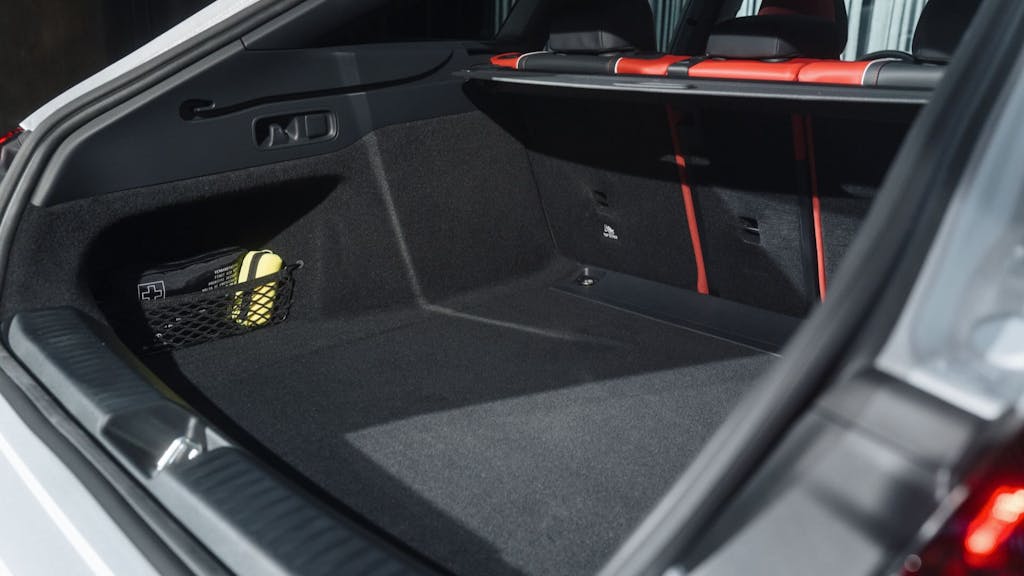 Nuova Mercedes CLA Shooting Brake 2025, bagagliaio