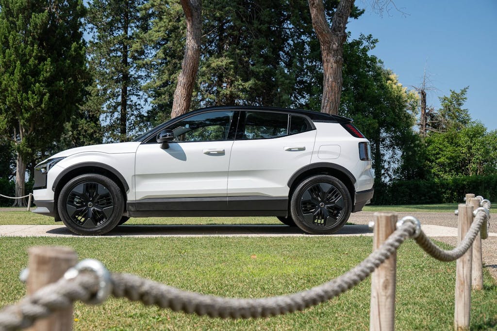 Volvo EX30 Cross Country MY26