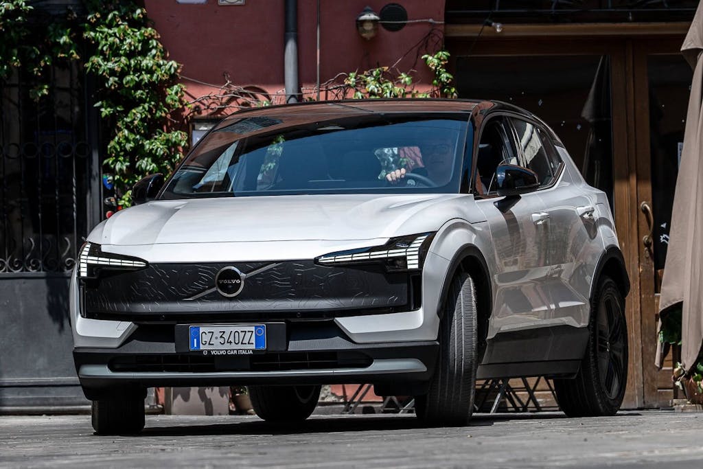 Volvo EX30 Cross Country
