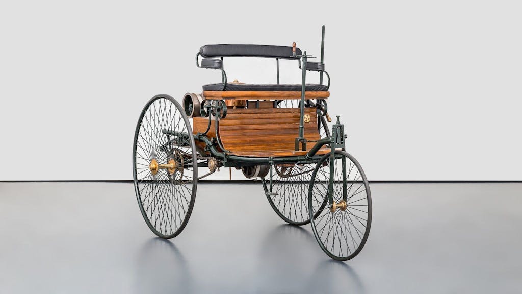 curiosità auto, la prima automobile