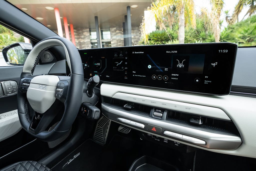 plancia Kia EV4