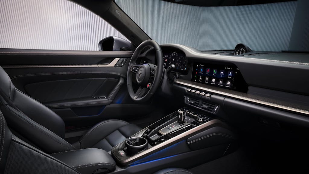 Nuova Porsche 911 Turbo S 2025, interni