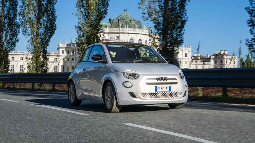 Nuova Fiat 500 Hybrid 2026
