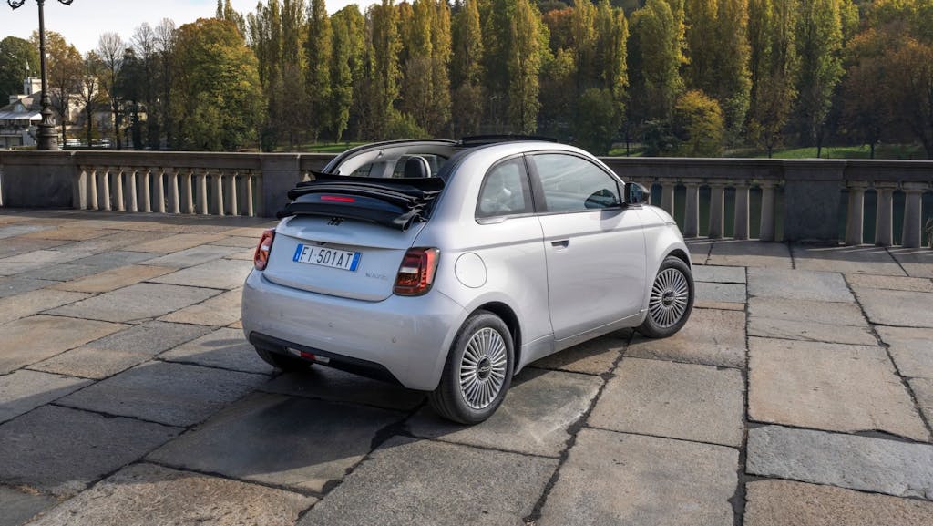 Nuova Fiat 500 Hybrid 2026