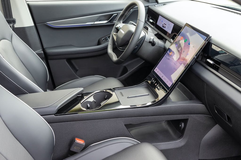 posto guida Jaecoo 5 2026