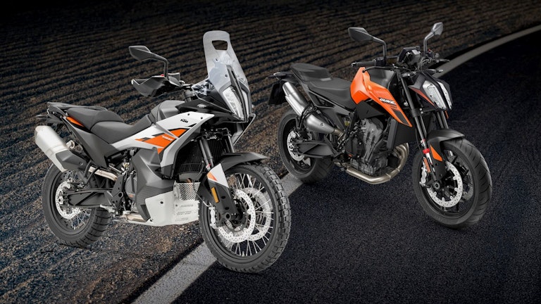 KTM 790 Adventure MY26 e KTM 790 Duke MY26