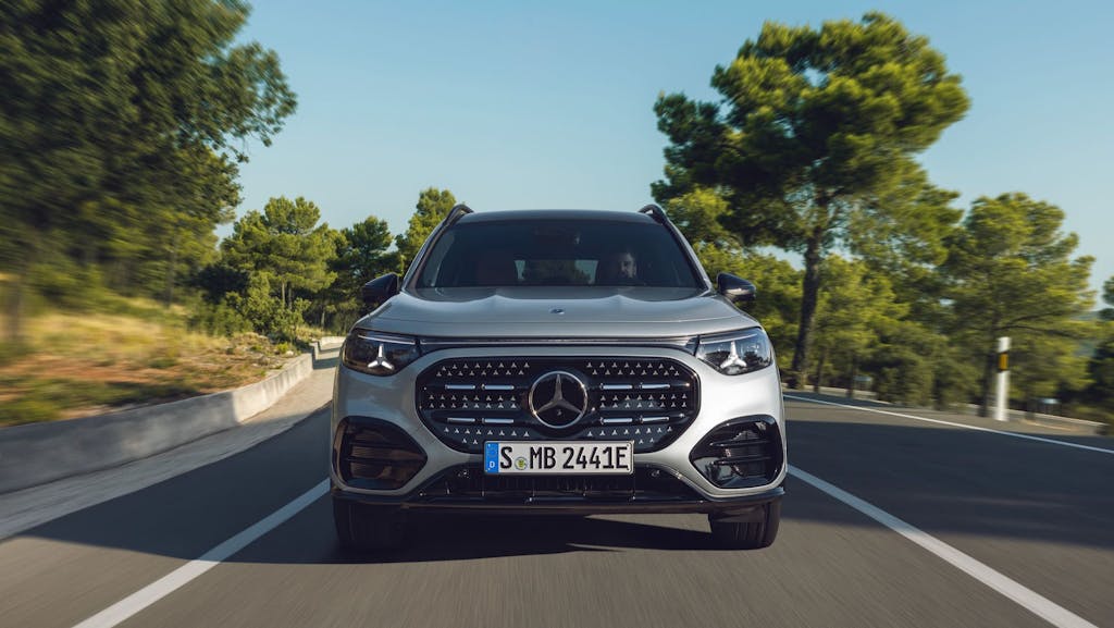Nuova Mercedes GLB 2026