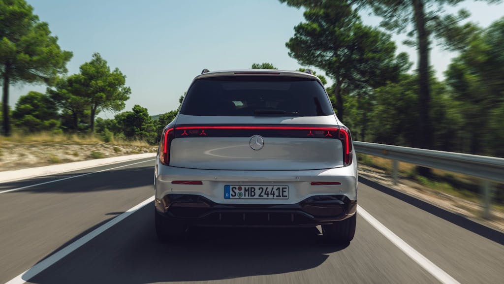 Nuova Mercedes GLB 2026