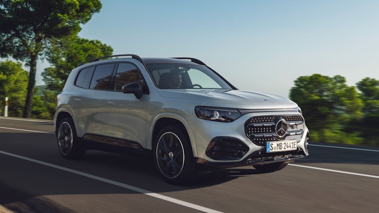 Nuova Mercedes GLB 2026