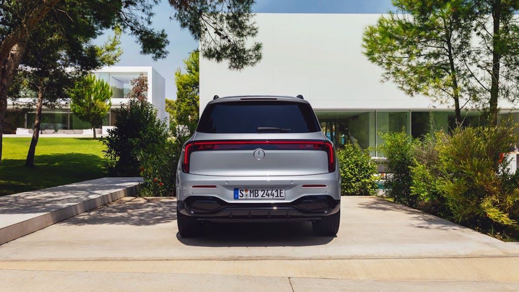 Nuova Mercedes GLB 2026