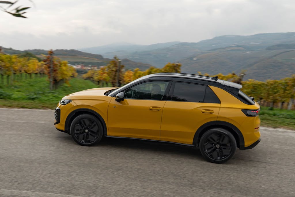 Nuova Volkswagen T-Roc 2026